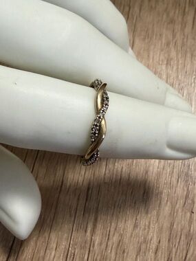 10k Gold Diamond Ring 7.25